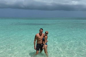 Nassau: Island Hopping Boat Trip with Lunch & Drinks