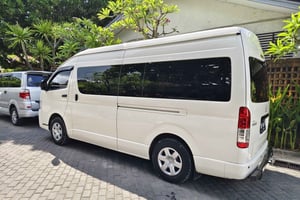 Трансфер от/до аэропорта Бали на микроавтобусе класса люкс или комфорт