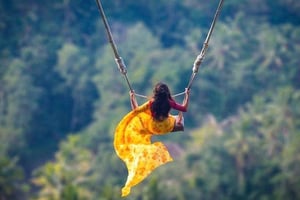 Bali: Cliffside Uluwatu Swing Adventure Ticket