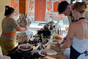 Bali : cours de cuisine, visite du marché et des cascades