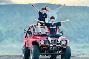 Bali: Dzień/zachód słońca na Mount Batur 4WD Jeep i naturalne gorące źródła