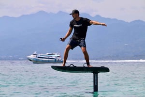 Bali: eFoil-leksjoner med profesjonell fotograf