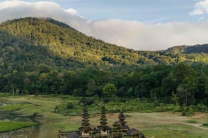 Bali: Hidden Highlands, Sacred Lakes & Authentic Munduk