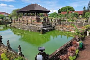 Bali : visite citadine de Klungkung et expérience du marché nocturne
