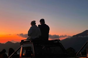 Bali: Batur-vuoren auringonnousun jeeppikierros viidakkokeinun kanssa