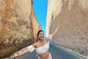 Bali: Scooter Southern Coast Beaches and Cliffs Tour