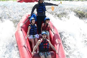 Bali Sidemen – privat rafting på Telaga Waja-elven med lunsj