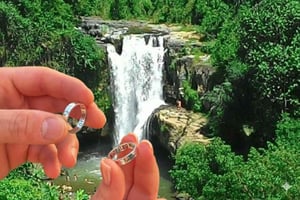 Bali: hopeasepän työpaja, temppeli, vesiputous ja lounas