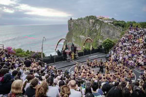 Bali: Hopp over køen Uluwatu Temple og Kecak Fire Dance Tour
