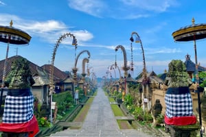 Bali: Traditionel batik og livet i landsbyen Penglipuran