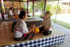 Bali: Ubud-ritualtur med rening och handläsning