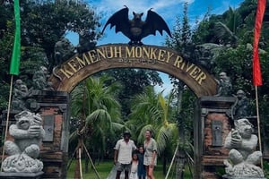 Bali: Waterfalls, Monkey Forest, and Butterfly Park Tour