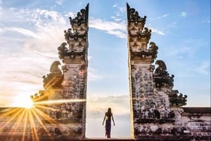 East Bali Tour: Gate of Heaven, Water Palace, Sleeping Gajah