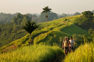 Trekking mattutino tra le risaie di Sidemen – Massaggio balinese