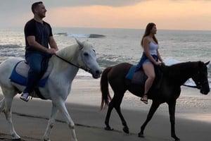Seminyak: Bali Horse riding Adventure Seminyak Beach