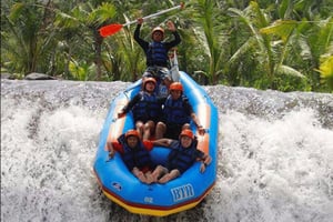 Telaga Waja: Rafting em águas brancas com almoço