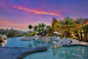 Tlaga singha Ubud ääretön uima-allas+apinametsä + vesiputous