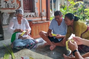 Ubud: Balinese Offering-Making Experience
