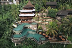 Ubud: piscina infinita em Cretya, cachoeira escondida e templo da água