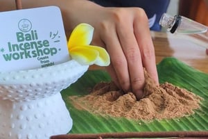 Ubud: Workshop i rökelseframställning. Skapa rökelse från grunden!