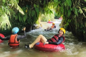 Ubud: river tubing nella grotta e zipline tra le risaie