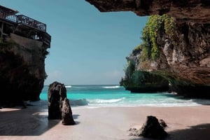 Uluwatu: Padang, Suluban & Uluwatu Temple Coastal Experience