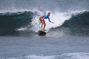 Uluwatu: Yksityinen surffitunti surffikuvien ja -videon kanssa