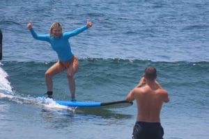 Улувату: Урок серфинга для начинающих и среднего уровня с оборудованием