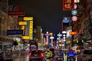 Бангкок: дегустация уличной еды и экскурсия по рынку (12+)