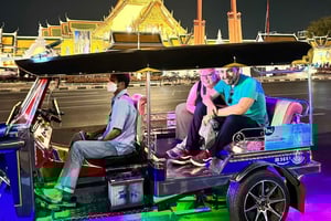 Bangkok Adventure Tuk Tuk Matupplevelse