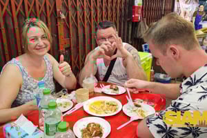 Bangkok Authentic Tasting Thai-Chinatown kävelykierros ruoka Tour