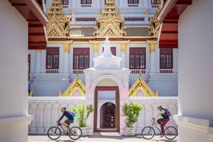 Bangkok: Backstreets and Historic Temples Bike Tour