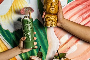 Бангкок: Bar.Yard Rooftop Bar Kimpton Maa-Lai Пакеты F&B