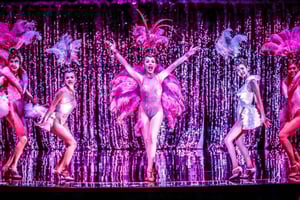 Bangkok: Calypso Cabaret Show with Thai Set Dinner