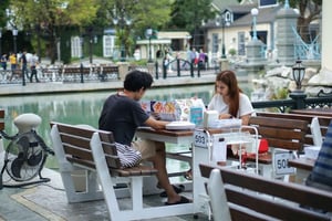 Bangkok: Inträde till Chocolate Ville med transfer och guide