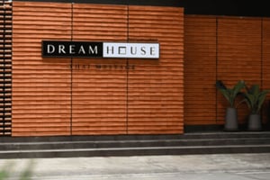 Bangkok: Dream House Thai Massage Langsuan Branch E-Voucher