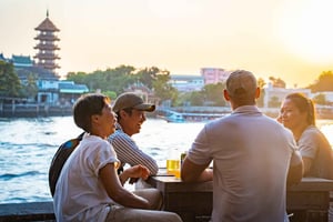 Bangkokin iltaruokakierros Tuktukilla