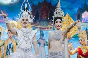 Bangkok: Inträdesbiljett till Golden Dome Cabaret Show