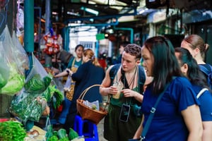 Bangkok: Hands-on Thai Cooking Class & Market Tour in Sathon