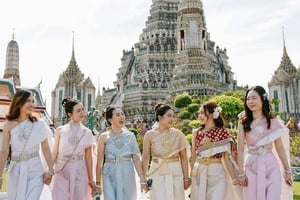 Bangkok: One Day Thai Costume Rental (Lady)