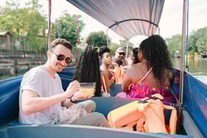 Privat charter med long-tail båd i Bangkok Kapacitet: 1-10 personer