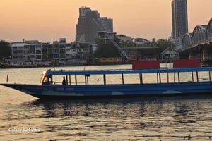 Bangkok - Långsam båttur Långsam båttur på floden till/från Ayutthaya