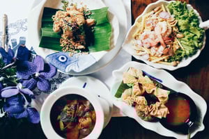 バンコク：ストリート アートとストリート フードのウォーキング ツアー