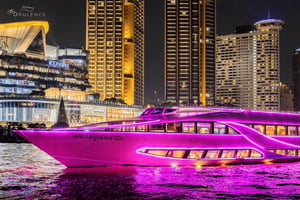 Bangkokissa: Chao Phraya Lavish Dinner Cruise