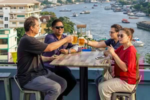 China town: solnedgång, speakeasy och bar med livemusik.