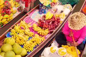 バンコク：ダムヌン水上マーケット＆メークロン線路市場のプライベートガイド付きツアーをご案内いたします