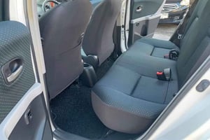 Usufruisci di un trasferimento privato dal molo di Laem sok a/da Bangkok