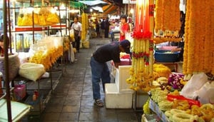 Pak Khlong Talat (Flower Market)
