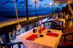 Naru Restaurant & Lounge