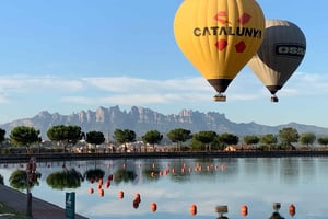 Полет на воздушном шаре: панорамный вид на Монтсеррат и транспорт из Барселоны